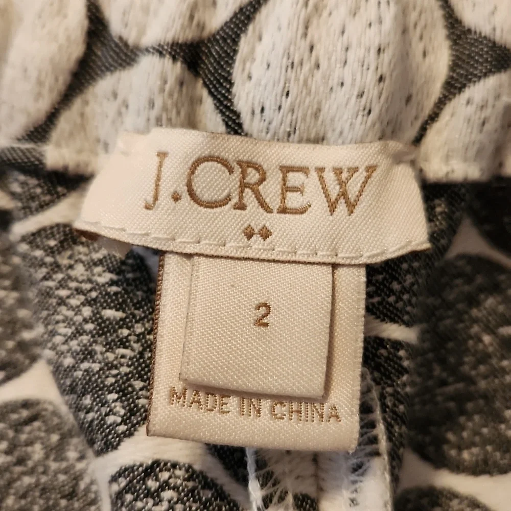 J.crew Factory Jacquard Boardwalk White/Gray Polka Dot Pull On Short Size 2